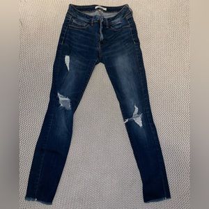 Refuge ripped jeans! Size: 2